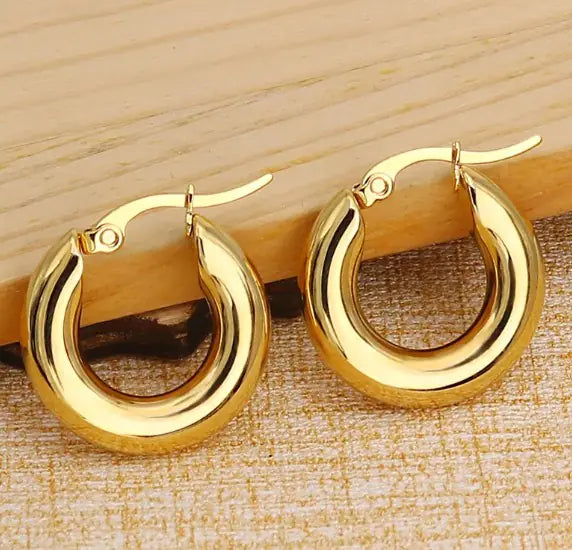 Glossy Golden Ear Buckle